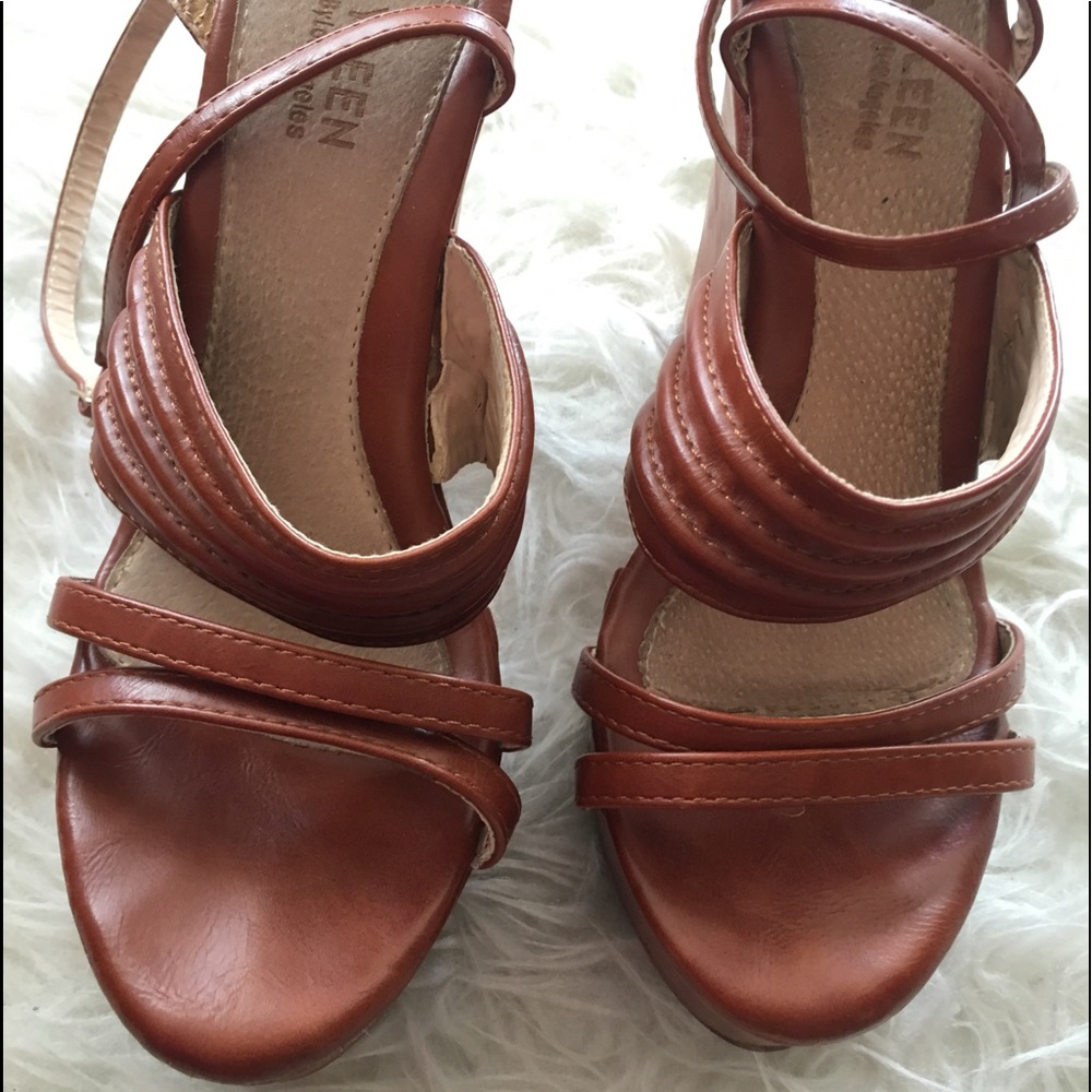 Beige Wedge platform - Picture 2 of 6